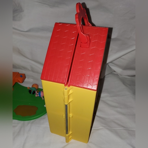 : Lot of peppa pig  toys house car treehouse plush playing cards & figures toys - Picture 7 of 14